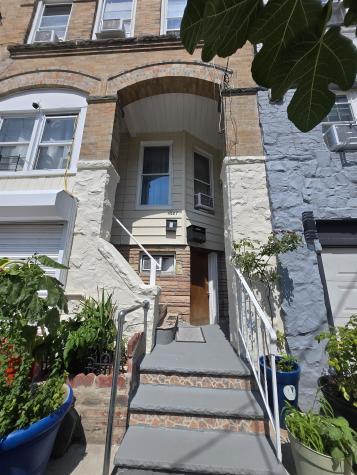 4527 Brown Street Union City NJ 07087