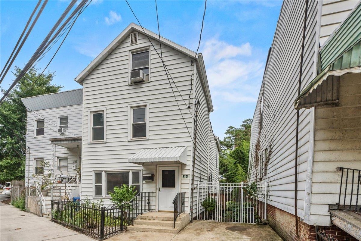 34 Hackensack Plank Road Weehawken NJ 07086