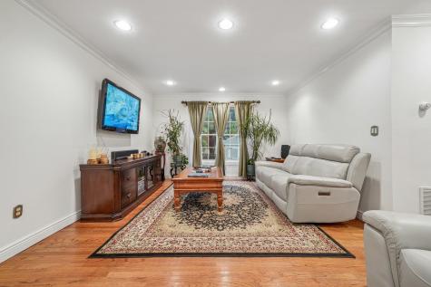18 Gail Place Secaucus NJ 07094