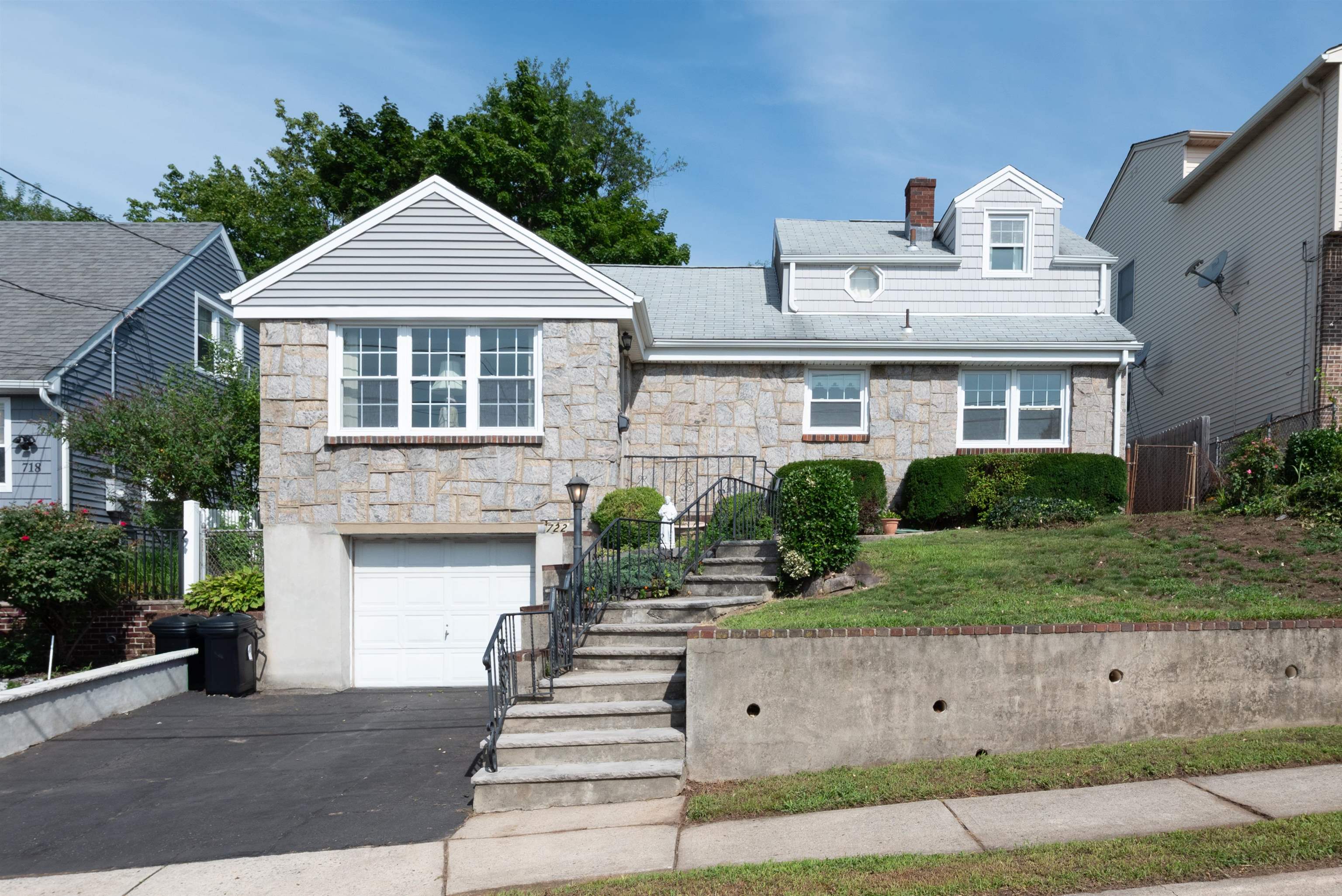 722 7th Street Carlstadt NJ 07072