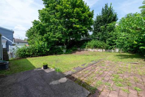 722 7th Street Carlstadt NJ 07072