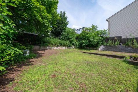 722 7th Street Carlstadt NJ 07072