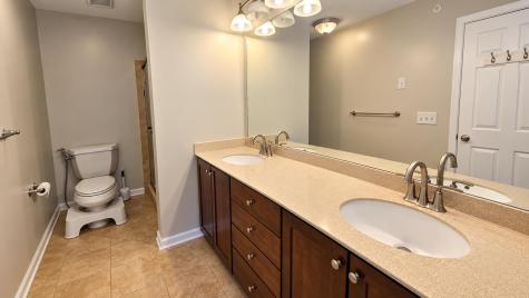 10 Creekside Court Secaucus NJ 07094