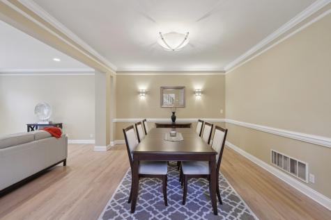 4 Point View Oakland NJ 07436-2366