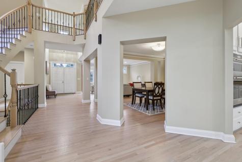 4 Point View Oakland NJ 07436-2366