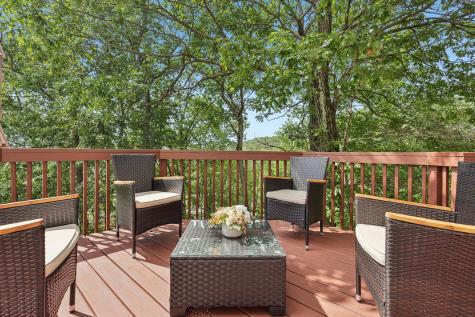 4 Point View Oakland NJ 07436-2366