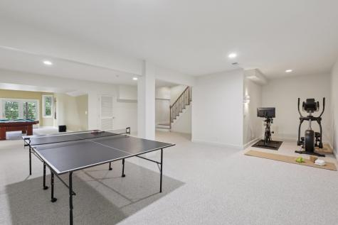 4 Point View Oakland NJ 07436-2366
