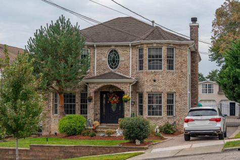 664 Ten Eyck Avenue Lyndhurst NJ 07071