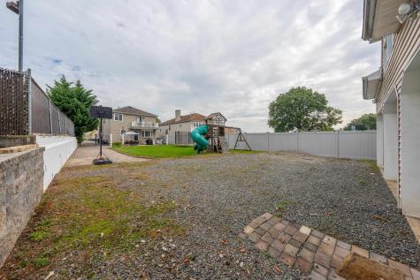 664 Ten Eyck Avenue Lyndhurst NJ 07071