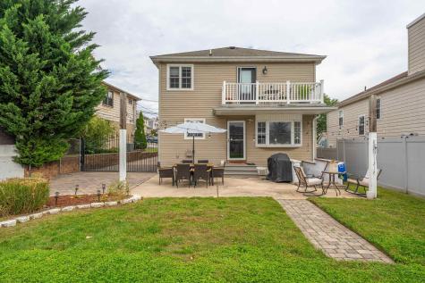 664 Ten Eyck Avenue Lyndhurst NJ 07071