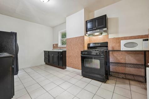 414 Monastery Pl Rear Union City NJ 07087-4408
