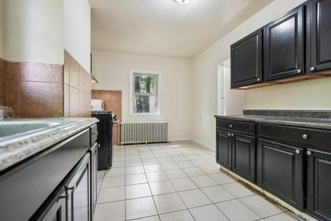 414 Monastery Pl Rear Union City NJ 07087-4408