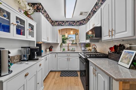 29 Parkside Lane Bayonne NJ 07002