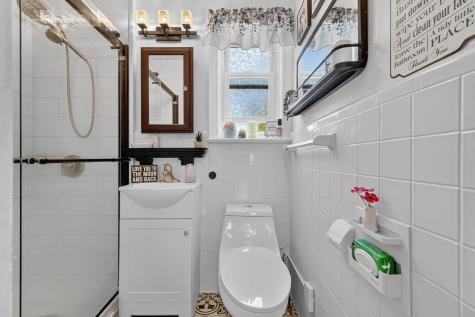 29 Parkside Lane Bayonne NJ 07002