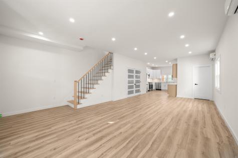 13 East 32nd Street Bayonne NJ 07002