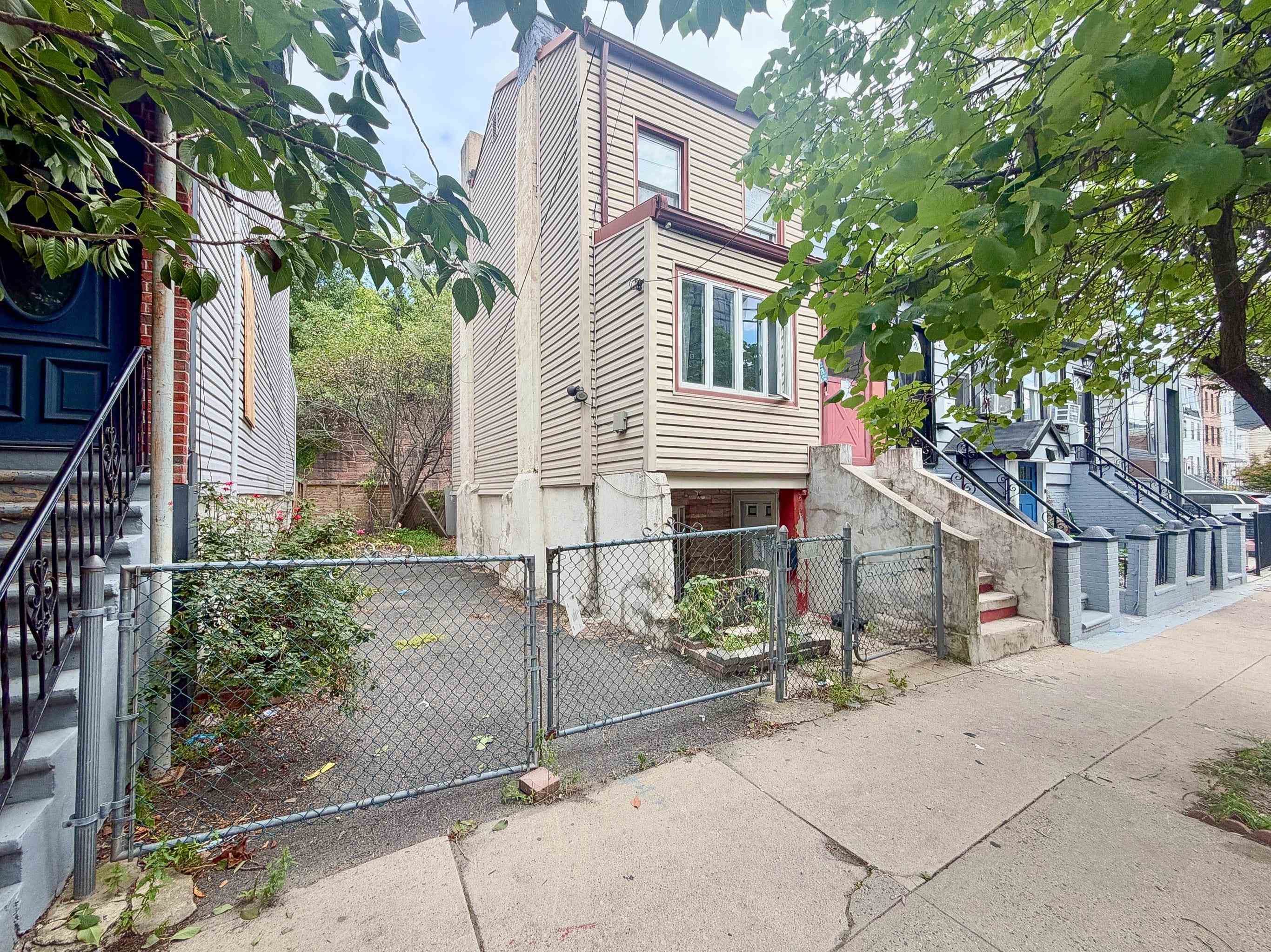 364 5th Street Jersey City NJ 07302