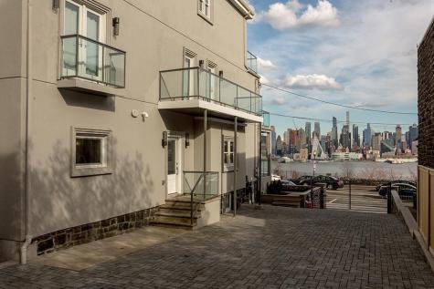 997-999 Boulevard East Weehawken NJ 07086