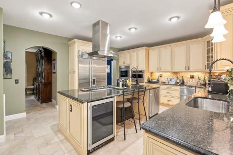 21 Pine Hill Road Mahwah NJ 07430-1012