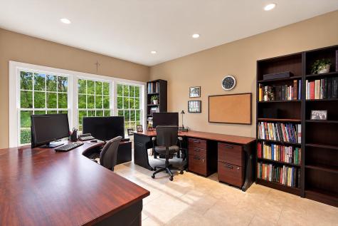 21 Pine Hill Road Mahwah NJ 07430-1012