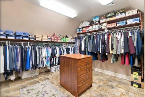 21 Pine Hill Road Mahwah NJ 07430-1012