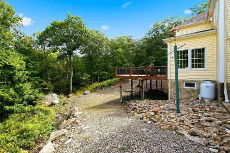 21 Pine Hill Road Mahwah NJ 07430-1012