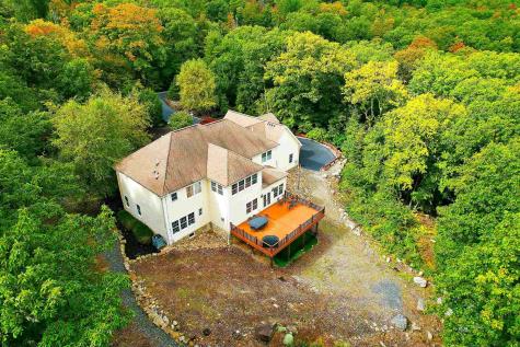21 Pine Hill Road Mahwah NJ 07430-1012