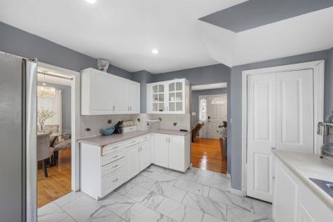 256 Fycke Lane Teaneck NJ 07666