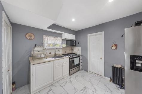 256 Fycke Lane Teaneck NJ 07666