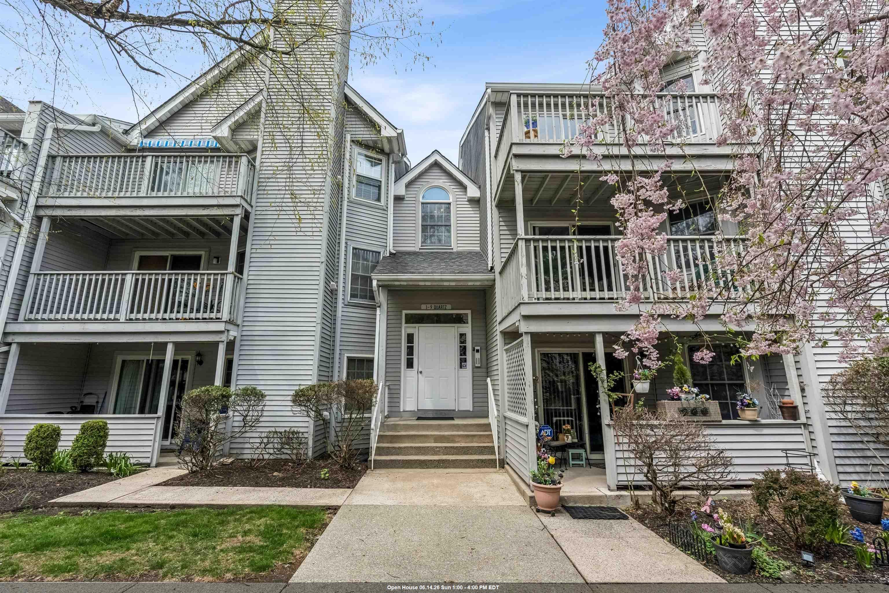 8 Quartz Lane Paterson NJ 07501