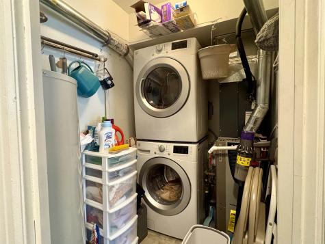 8 Quartz Lane Paterson NJ 07501