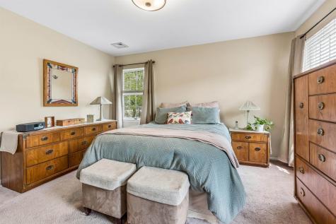 8 Quartz Lane Paterson NJ 07501
