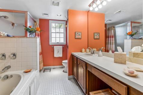 8 Quartz Lane Paterson NJ 07501