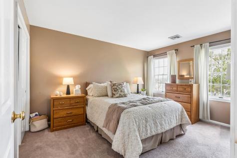 8 Quartz Lane Paterson NJ 07501