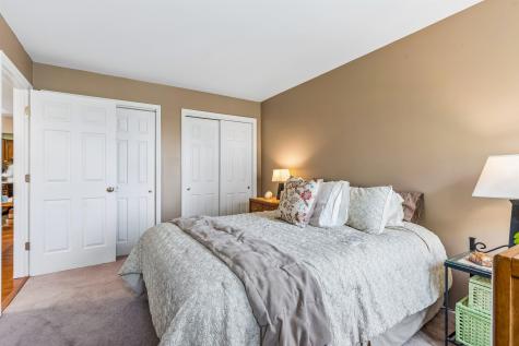 8 Quartz Lane Paterson NJ 07501