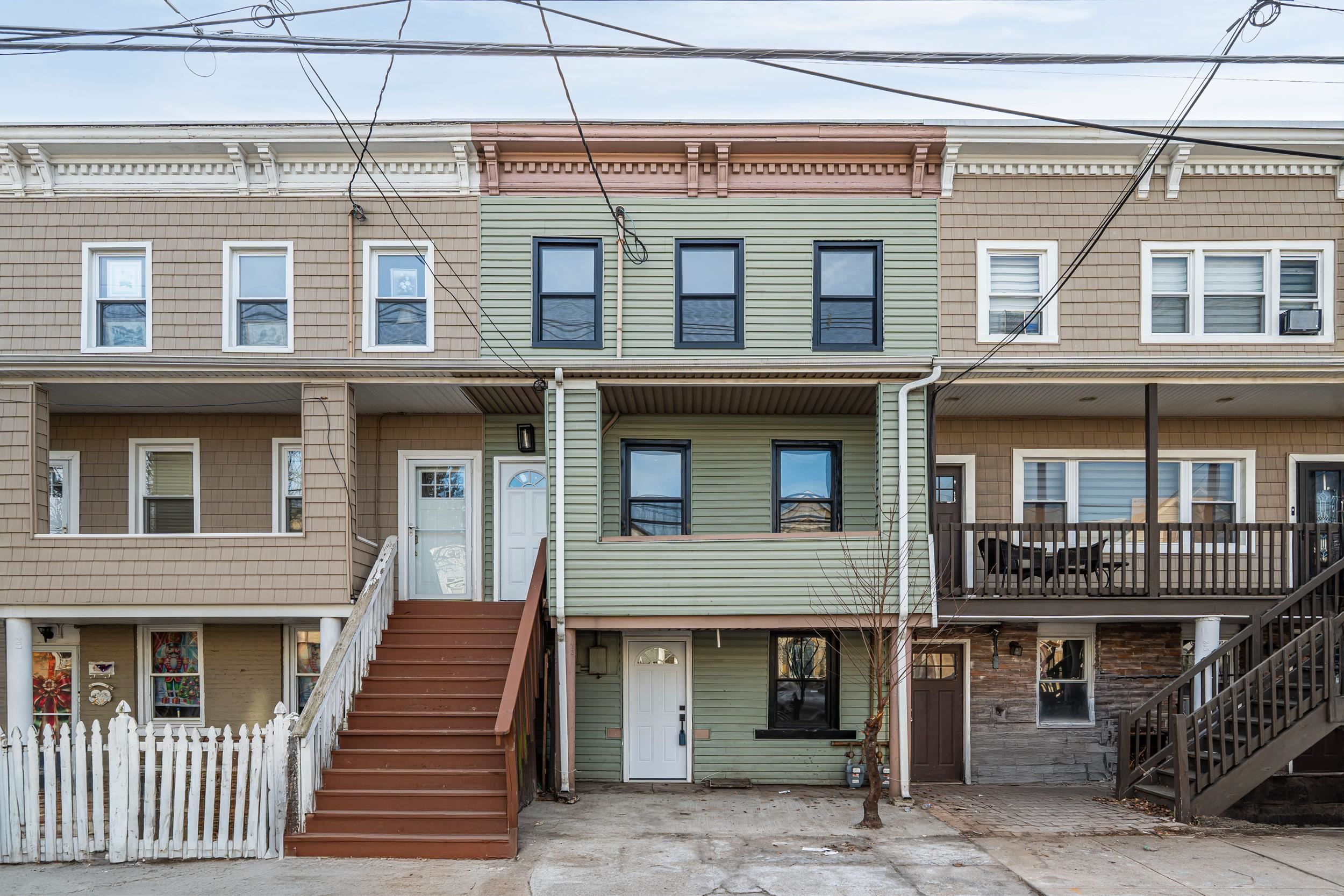 22 West 10th Street Bayonne NJ 07002
