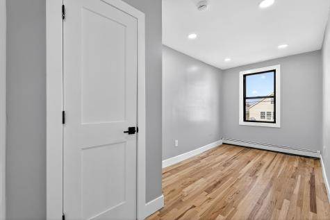 22 West 10th Street Bayonne NJ 07002