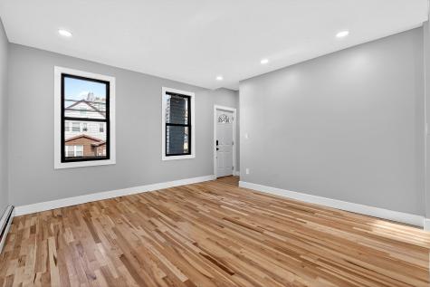 22 West 10th Street Bayonne NJ 07002