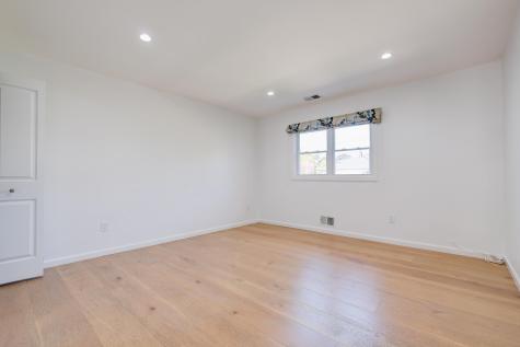4 James Place Secaucus NJ 07094