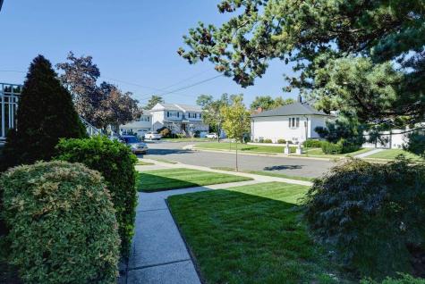 4 James Place Secaucus NJ 07094