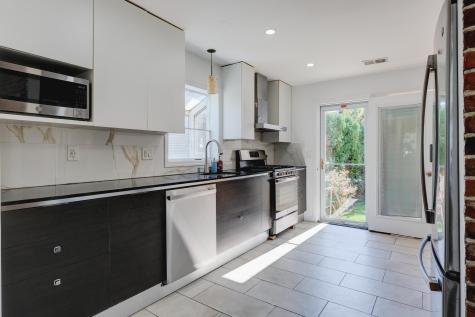 4 James Place Secaucus NJ 07094