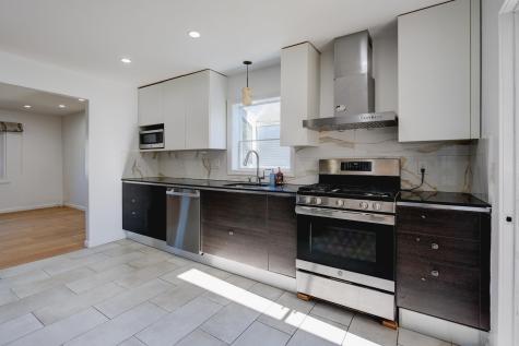 4 James Place Secaucus NJ 07094