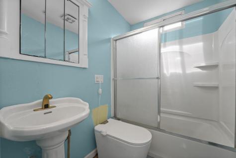 21 Helen Drive Moonachie NJ 07074