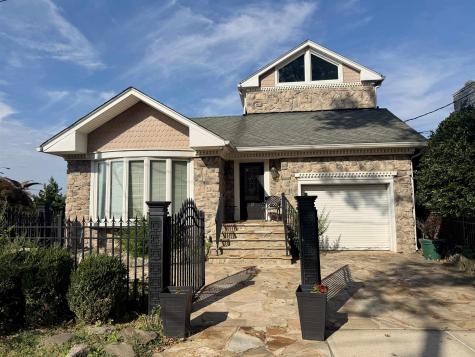 33 Roosevelt Terrace Bayonne NJ 07002
