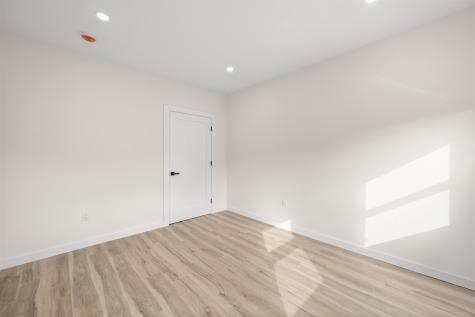13 East 32nd Street Bayonne NJ 07002