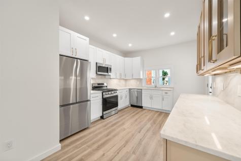 13 East 32nd Street Bayonne NJ 07002