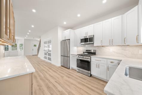 13 East 32nd Street Bayonne NJ 07002