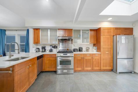 31 72nd Street North Bergen NJ 07047