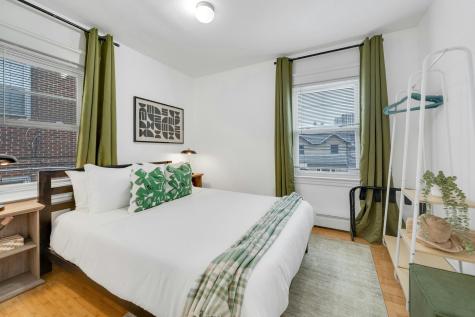 31 72nd Street North Bergen NJ 07047