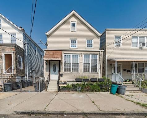 179 Hobart Avenue Bayonne NJ 07002