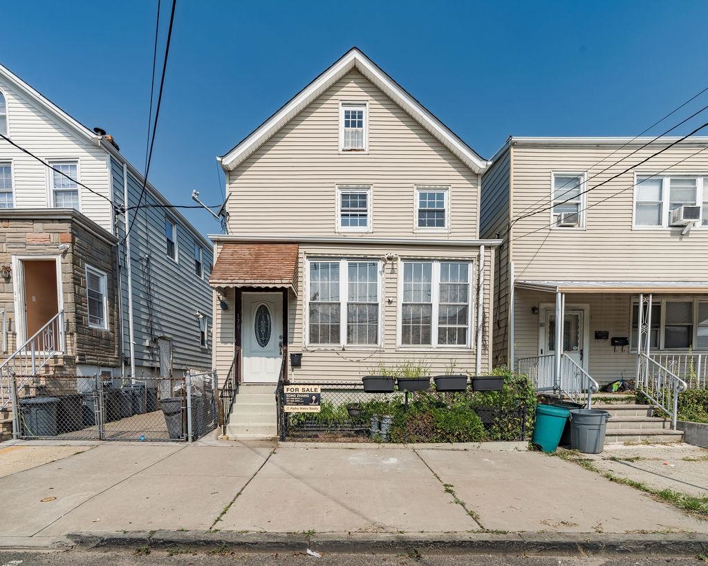 179 Hobart Avenue Bayonne NJ 07002